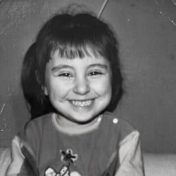 emine pir zola profil fotoğrafı