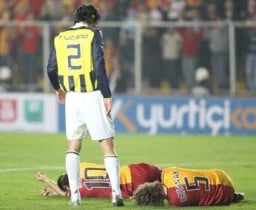 aykut’a bakılırsa alex sanki kendi kalesine gol attı profil fotoğrafı
