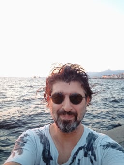 aynadabeliren profil fotoğrafı