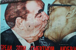 sredi etoy cmertnoy lybvi profil fotoğrafı