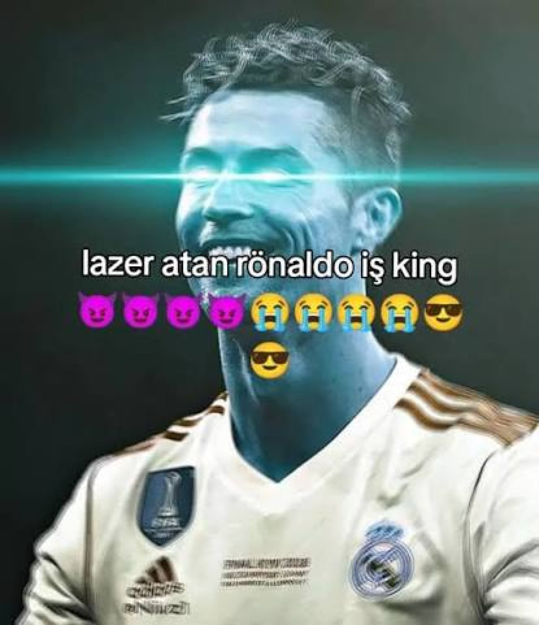 kedi yiyen fare kapak fotoğrafı