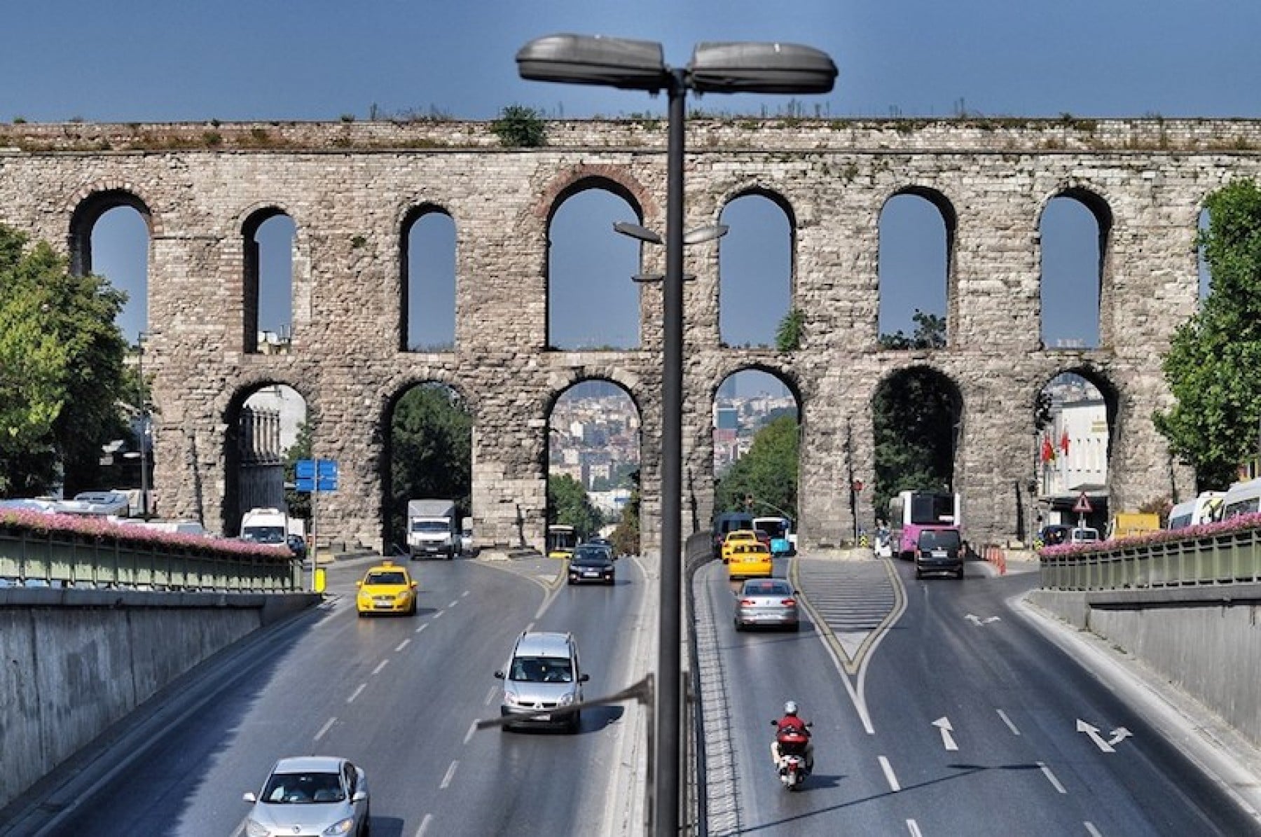 telaffuzcu çoşkun kapak fotoğrafı